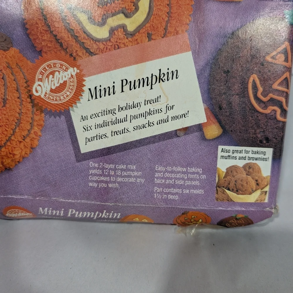 Vintage 1989 Wilton Mini Pumpkin Cake Pan - Silver